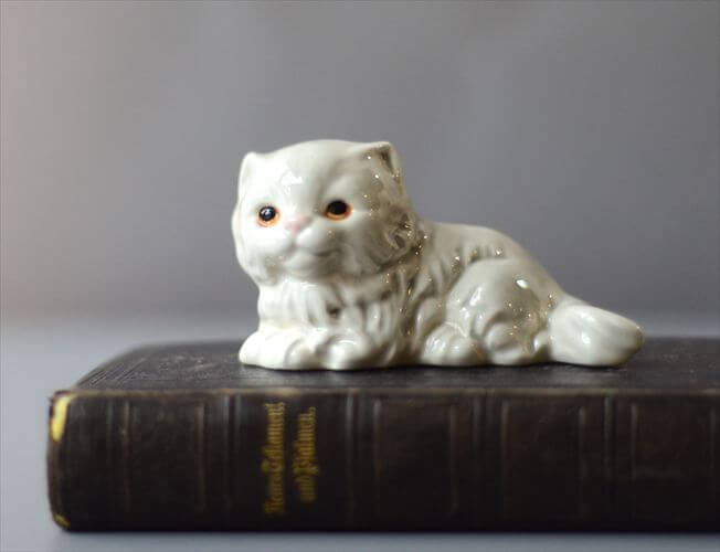 【送料無料】西ドイツ製 Goebel 白磁の白ネコ オブジェ ディスプレイ ゲーベル 猫 磁器 イン ...