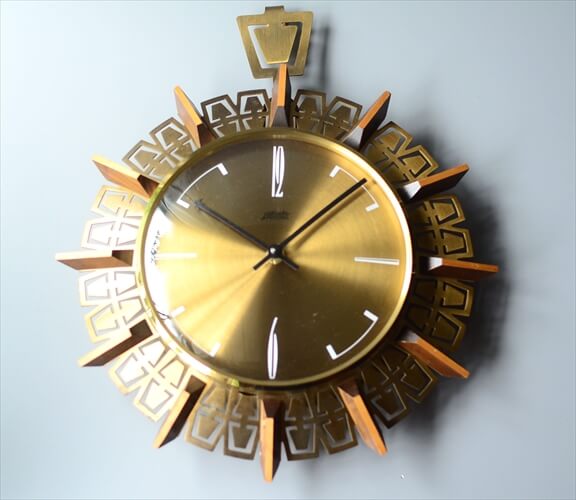 【送料無料】西ドイツ製 Atlanta 真鍮の壁時計 ブラスxウッドフレーム ミッドセンチュリー 電池式 壁掛け時計 アンティーク_240325