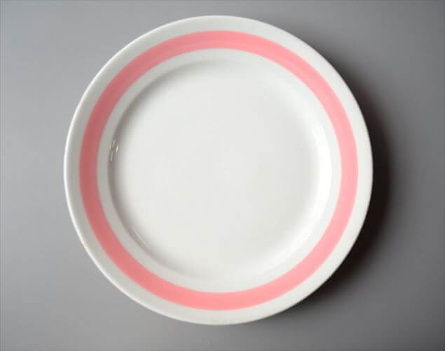 【送料無料】ARABIA アラビア Punavalko 23cm プレート お皿 プナヴァルコ 北欧食器 フィンランド アンティーク ヴィンテージ_260219