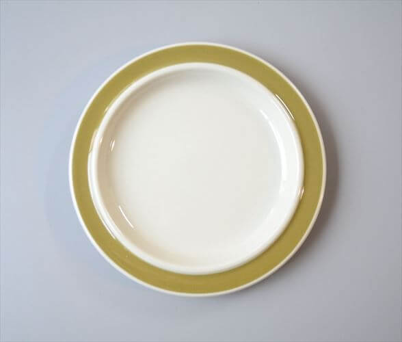 【送料無料】ARABIA アラビア Oliivi 16cm プレート オリーヴィ お皿 北欧食器 フィンランド ヴィンテージ アンティーク_260225