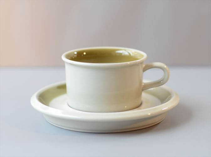 【送料無料】ARABIA アラビア Oliivi デミタスカップ&ソーサー オリーヴィ 北欧食器 フィンランド ヴィンテージ アンティーク_260225