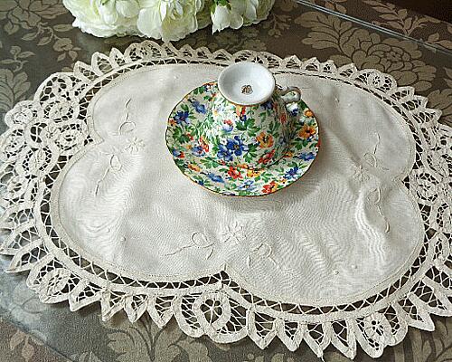 ランチョンマット レース 刺繍 ドイリー 花瓶敷き オーバル50cm×34cm コットン ティーセット用のドイリ..