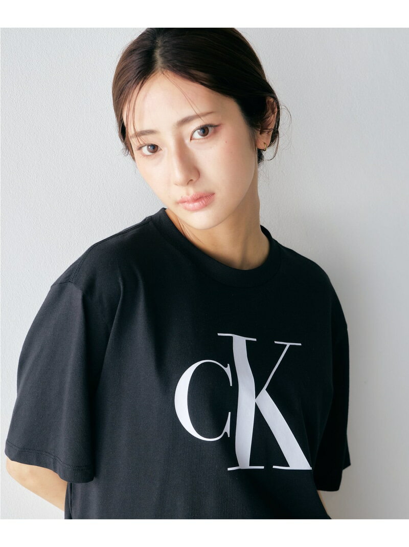 (W) カルバンクライン CK ロゴ ボクシーTシャツ Calvin Klein Jeans 47A227G Calvin Klein Jeans カルバン・クライン トップス カットソー・Tシャツ ホワイト ブラック
