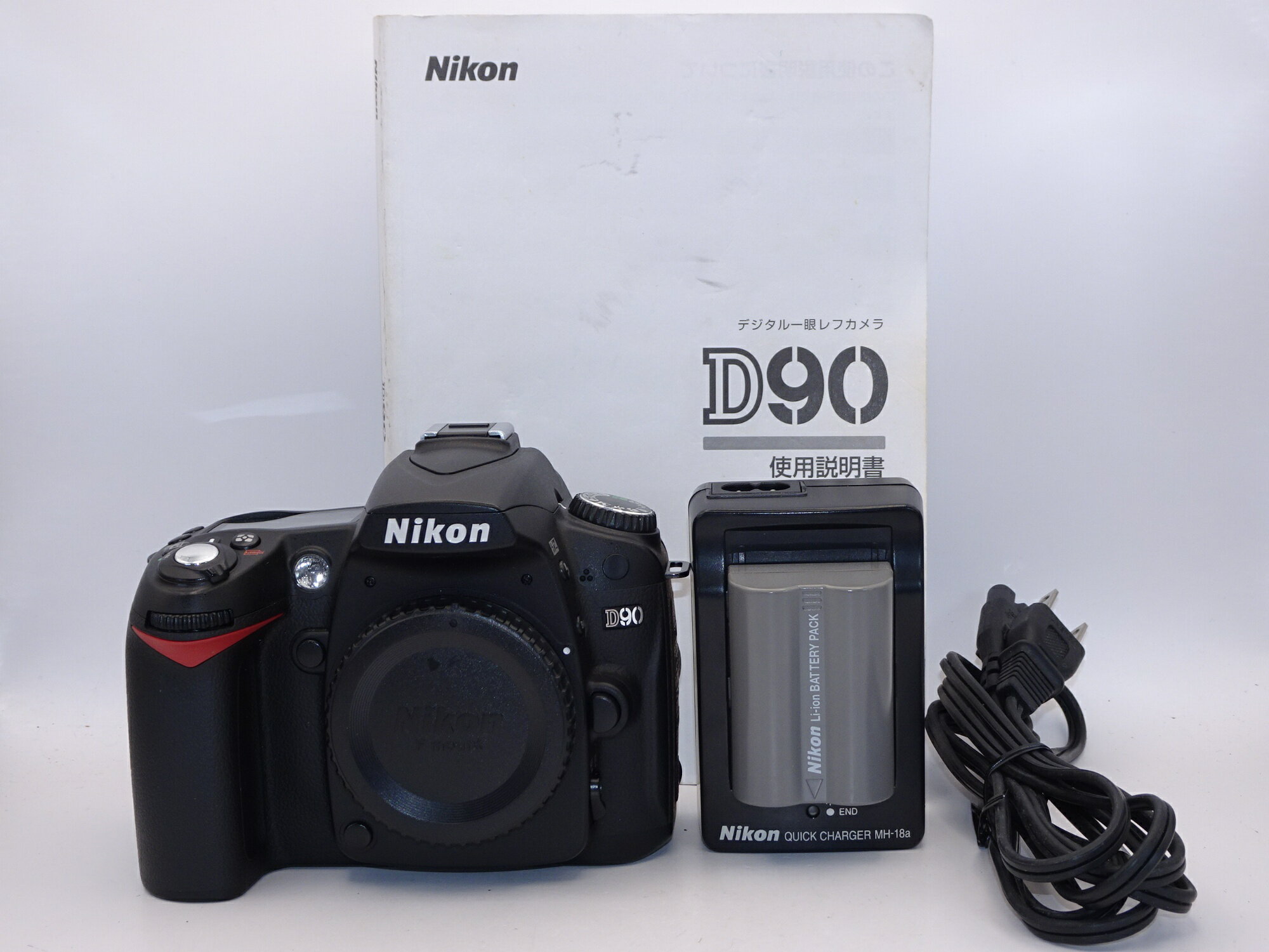 【中古】【外観特上級】Nikon デジタル一眼レフカメラ D90 ボディ