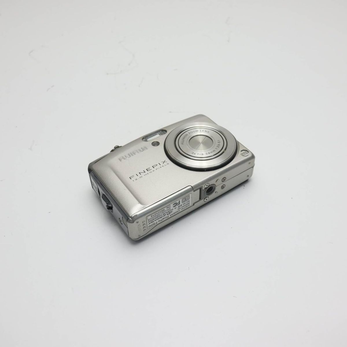 【中古】FUJIFILM デジタルカメラ FinePix (ファインピクス) F50fd シルバー 1200万画素 光学3倍ズーム FX-F50FD