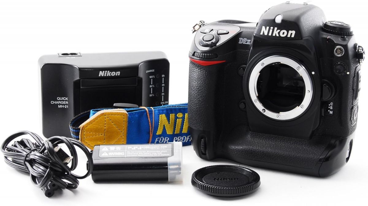 【6/4~11限定!最大4,000円OFF&6/5,6/10限定で最大P3倍】【中古】Nikon D2X BODY (1240万画素)