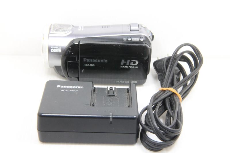 【中古】パナソニック デジタルハイビジョンビデオカメラ SD9 シルバー HDC-SD9-S (SD ...