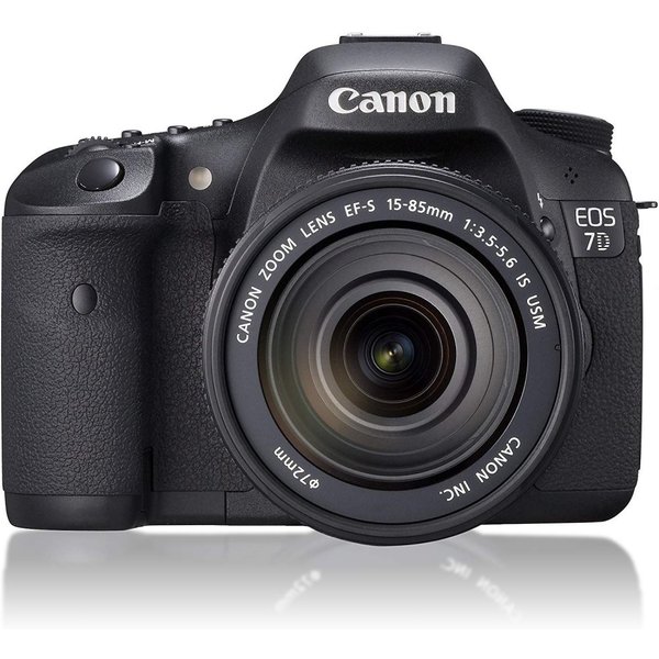 【5/9~5/16限定!最大4,000円OFF&5/10, 5/15限定で最大P3倍】【中古】キヤノン Canon EOS 7D レンズキットEF-S15-85mm F3.5-5.6 IS USM付属