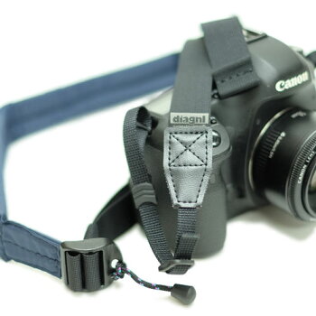 <公式>伸縮自在のカメラストラップ!/diagnl(ダイアグナル)/NinjaCameraStrap(ニンジャカメラストラップ)38mm{一眼レフ}{伸縮自在}{カメラ一眼}{マイクロ}{ミラーレス}