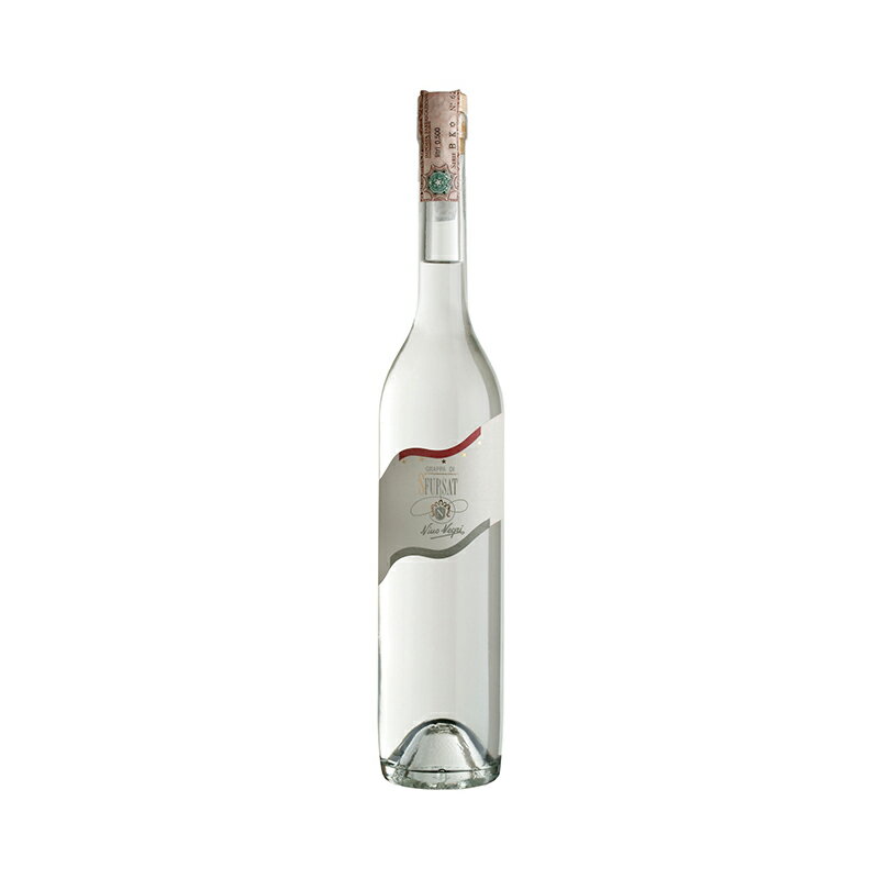 Grappa di Sfursat “チンクエ・ステッレ” スフルサート・ディ・ヴァルテッリーナを製造する過程で出たキアヴェンナスカ種（ネッビオーロ）の搾り滓を主に使用した、リッチなグラッパ。 真空ポンプを備えた連続式蒸留器で蒸留させています。 干しブドウのふくよかなアロマに、スーボワのニュアンスが感じられ、繊細かつ洗練されている持続性のある香りです。 インパクトのある口当たりですが、まろやかで熟した果実の余韻が長く続きます。コニャックグラスでお楽しみいただくのがおすすめです。 &lt;NINO NEGRI&gt; 1897年設立のニーノ・ネグリ社は、ミラノから車で約3時間のヴァルテッリーナ地方と呼ばれている、ロンバルディア州のアルプス連峰のふもとに位置するソンドリオ近郊のキウロにワイナリーを構えており、ここヴァルテッリーナ地方における最大のワイナリーです。植樹の方向や接木、株密度などの研究を続け、ブドウの品質向上に努めており、さらにはこの地域のワイン造りの伝統を守る活動の一端も担っています。 スイス国境近く、アルプスを間近に見るこのエリアは急斜面のため、ごく小さな段々畑しかありません。イタリア語で"インフェルノ"（地獄）と名付けられたエリアがあることからも想像できるような厳しい環境の中、ニーノ・ネグリ社は38ヘクタールの自社畑を所有しています。小さな段々畑での収穫作業は想像以上に過酷な作業で、収穫したブドウをすばやくワイナリーへ運ぶため、収穫期にはヘリコプターも活用しています。 生産者 ニーノ・ネグリ Nino Negri 産地 ロンバルディア 分類 グラッパ 内容量 500ml アルコール度数 42% ブドウ品種 キアヴェンナスカ 栓 天然コルク 原産国 イタリア 〜ご利用いただけるシーン〜 季節のご挨拶 御正月 お正月 御年賀 お年賀 御年始 母の日 父の日 初盆 お盆 御中元 お中元 お彼岸 残暑御見舞 残暑見舞い 敬老の日 寒中お見舞 クリスマス クリスマスプレゼント お歳暮 御歳暮 春夏秋冬 日常の贈り物 御見舞 退院祝い 全快祝い 快気祝い 快気内祝い 御挨拶 ごあいさつ 引越しご挨拶 引っ越し お宮参り御祝 志 進物 長寿のお祝い 61歳 還暦（かんれき） 還暦御祝い 還暦祝 祝還暦 華甲（かこう） 祝事 合格祝い 進学内祝い 成人式 御成人御祝 卒業記念品 卒業祝い 御卒業御祝 入学祝い 入学内祝い 小学校 中学校 高校 大学 就職祝い 社会人 幼稚園 入園内祝い 御入園御祝 お祝い 御祝い 内祝い 金婚式御祝 銀婚式御祝 御結婚お祝い ご結婚御祝い 御結婚御祝 結婚祝い 結婚内祝い 結婚式 引き出物 引出物 引き菓子 御出産御祝 ご出産御祝い 出産御祝 出産祝い 出産内祝い 御新築祝 新築御祝 新築内祝い 祝御新築 祝御誕生日 バースデー バースディ バースディー 七五三御祝 753 初節句御祝 節句 昇進祝い 昇格祝い 就任 弔事 御供 お供え物 粗供養 御仏前 御佛前 御霊前 香典返し 法要 仏事 新盆 新盆見舞い 法事 法事引き出物 法事引出物 年回忌法要 一周忌 三回忌、 七回忌、 十三回忌、 十七回忌、 二十三回忌、 二十七回忌 御膳料 御布施 法人向け 御開店祝 開店御祝い 開店お祝い 開店祝い 御開業祝 周年記念 来客 お茶請け 御茶請け 異動 転勤 定年退職 退職 挨拶回り 転職 お餞別 贈答品 粗品 粗菓 おもたせ 菓子折り 手土産 心ばかり 寸志 新歓 歓迎 送迎 新年会 忘年会 二次会 記念品 景品 開院祝い プチギフト お土産 ゴールデンウィーク GW 帰省土産 バレンタインデー バレンタインデイ ホワイトデー ホワイトデイ お花見 ひな祭り 端午の節句 こどもの日 スイーツ スィーツ スウィーツ ギフト プレゼント お返し 御礼 お礼 謝礼 御返し お返し お祝い返し 御見舞御礼 ここが喜ばれます 個包装 上品 上質 高級 お取り寄せスイーツ おしゃれ 可愛い かわいい 食べ物 銘菓 お取り寄せ 人気 食品 老舗 おすすめ インスタ インスタ映え こんな想いで… ありがとう ごめんね おめでとう 今までお世話になりました　いままで お世話になりました これから よろしくお願いします 遅れてごめんね おくれてごめんね こんな方に お父さん お母さん 兄弟 姉妹 子供 おばあちゃん おじいちゃん 奥さん 彼女 旦那さん 彼氏 先生 職場 先輩 後輩 同僚熟した果実の余韻が長く続く、リッチなグラッパ