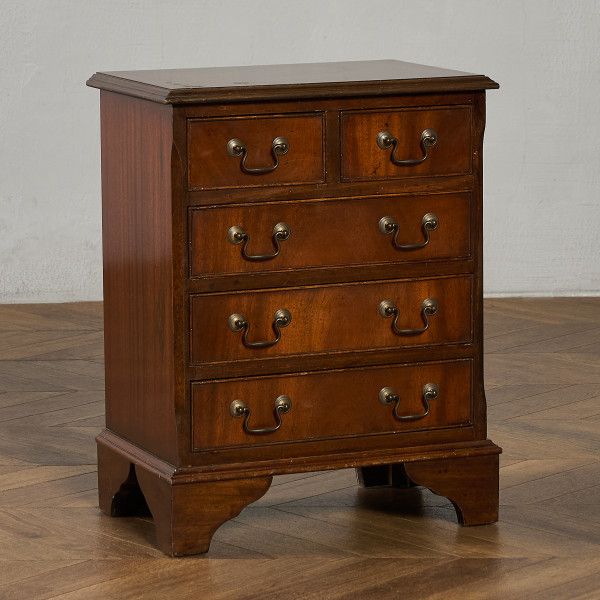 英国 クラシック 4段 サイドチェスト IZ96857C★ スモール チェスト マホガニー 脚付 収納 木製 洋タンス イギリス アンティーク スタイル #96857