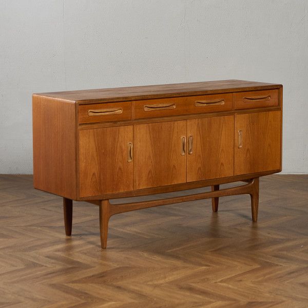 ジープラン G-PLAN Fresco ヴィンテージ 脚付き サイドボード (4072) IZ97187E★ チーク 英国 フレスコ AVボード リビングボード カップボード イギリス #97187