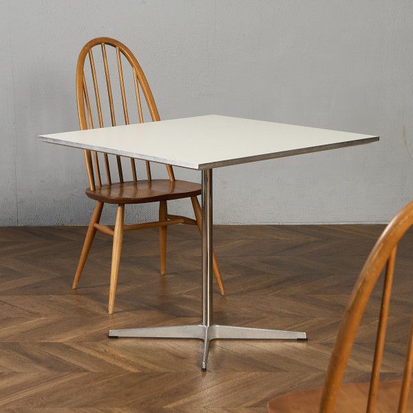 Rakuten - テーブル ラミネート天板 フリッツ・ハンセン Fritz Hansen 4star base スクエア A テーブル フリッツハンセン アルネ ヤコブセン オフィス 正方形 ダイニング 白 ホワイト 北欧 #97626