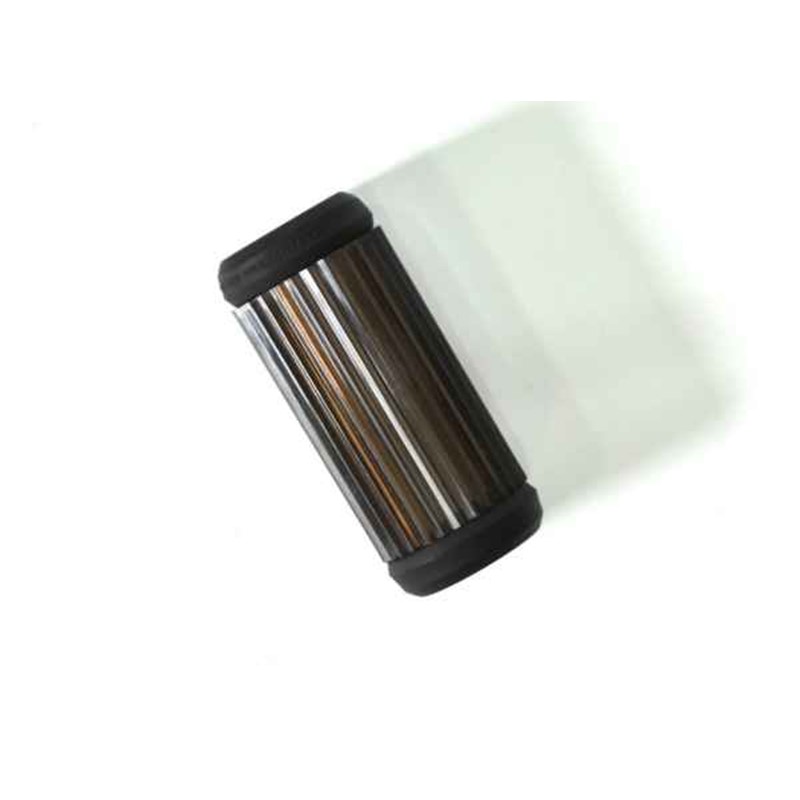 MINIMALIGHT専用のグローブ。 AMBER GLOBEは、MINIMALight専用のグローブです。 スリーブ形状で上から被せるだけなので、セットも簡単！ ■SPECS ・サイズ：34×80mm ・重量：約34g ・材質：ポリカーボネート ※こちらの商品は店舗と在庫を共有しています。 ご注文時に在庫があっても、商品発送準備の段階で在庫が無い場合があります。