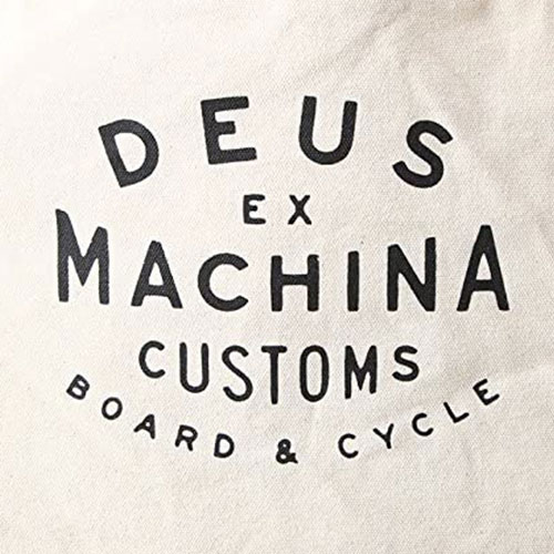 トートバッグ ナチュラル ブランド 英字 Deus Ex Machina デウスエクスマキナ キャンバストート ホワイト メンズ レディース DMF77777-NATURAL 並行輸入品 プレゼント ギフト 実用的 かっこいい カッコイイ かわいい 可愛い オシャレ おしゃれ