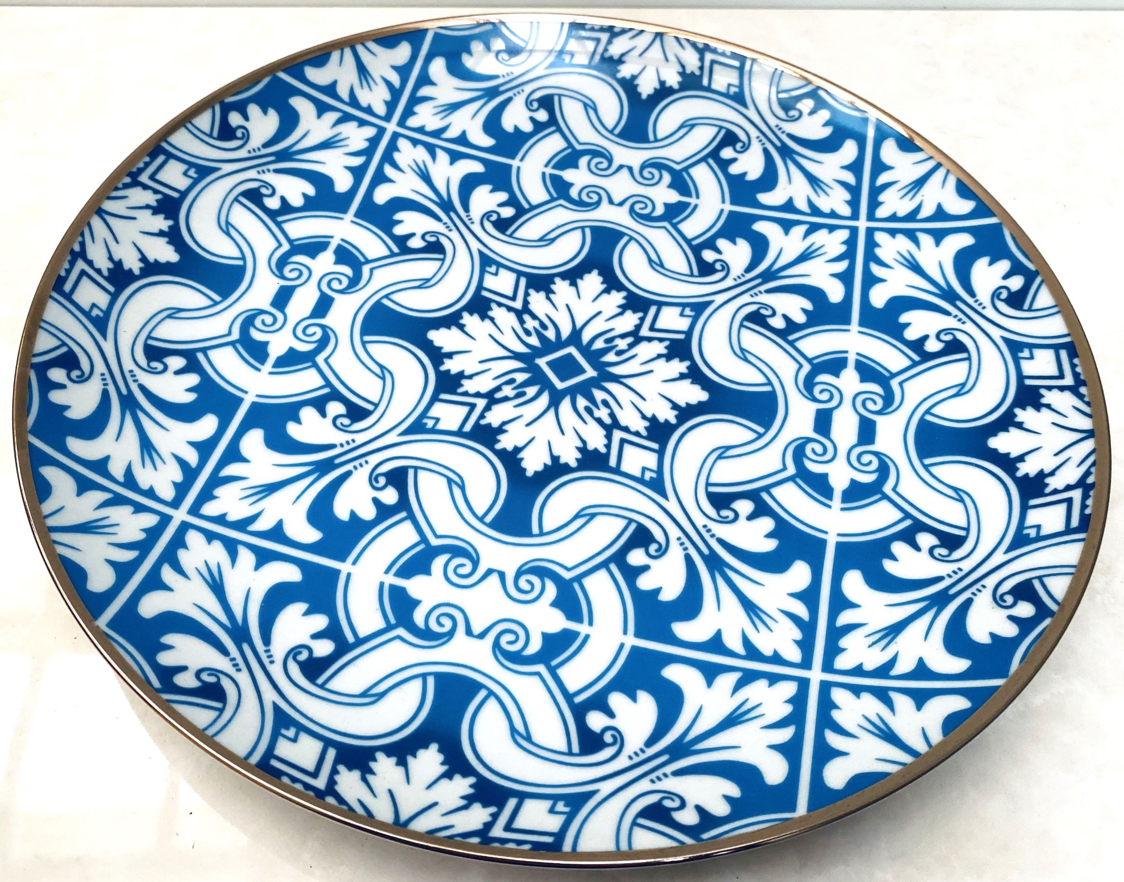 AZUL アズール 中皿 (平皿) ブルー 青 21.5cm 柄 絵皿 陶磁器 セラミック 食器 洋食器 丸皿 お皿 ディッシュ ディナープレート テーブルウェア 　モダン ハンドメイド プレゼント ギフト 贈り物 祝い 新生活 輸入 海外 外国 トルコ製