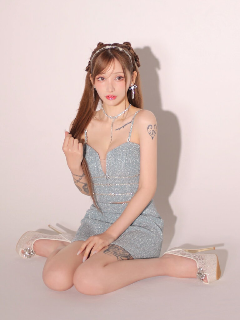 【ROBE de FLEURS / ローブドフルール】キラキラ/ ストレッチ/ グリッター/ ラメ/ ビジュー/ ライン/ リボン/ キャミ/ フレア/ セットアップ/ ミニドレス/ キャバドレス / ワンピース [fm3271] ナイトドレス ツーピース セパレート インスタ ノースリーブ