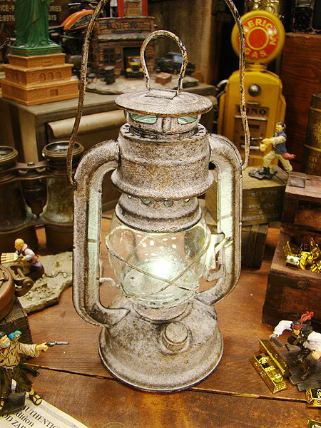 メーカーさんのこだわりが詰まった逸品! 古めかしいアンティークランタン風のテーブルライト(LEDライト仕様/ACアダプター付属) Sサイズ/ホワイト ■ アメリカ雑貨 アメリカン雑貨 照明 おしゃれ インテリア通販格安セール情報 楽天 通販