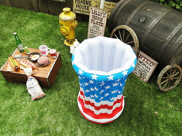 レッツ パーティー♪ 星条旗のインフレータブルクーラー ■ ヒトとは違うオシャレなアウトドアスタイル♪ アメリカン雑貨 アメリカ雑貨屋 キッチン用品 アウトドア バーベキュー 保冷ボックス マリン キャンプ クーラー こだわり派が夢中になる人気のアメリカ雑貨屋