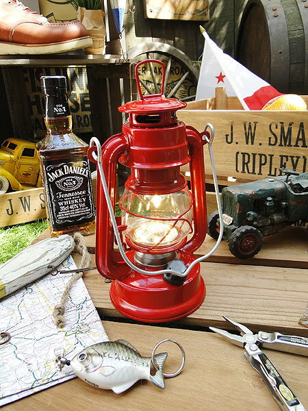 子供の頃のあの冒険心が蘇る! ランタン型LEDランプ ■ ヒトとは違うオシャレなアウトドアスタイル♪ アメリカ雑貨 アメリカン雑貨 アウトドア ガーデニング ライト 生活雑貨 照明 おしゃれ インテリア インスタ映え