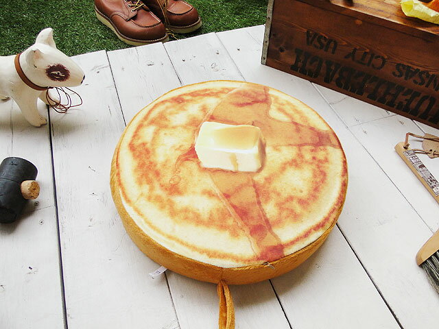 甘党のキミにはコレでしょ！ リアルスイーツのフロアークッション（パンケーキ） ■ アメリカ雑貨 アメリカン雑貨 クッション インテリア雑貨 カッコイイ男の部屋！おしゃれ 生活雑貨