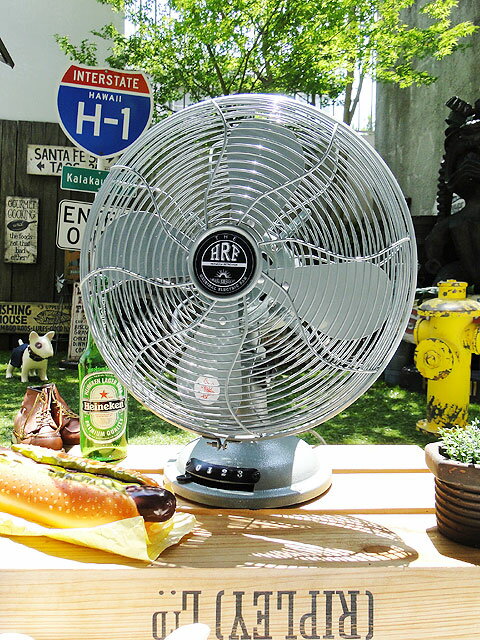 コイツに惚れちゃいました！レトロファン　テーブル　2017年モデル（サックス） ■ 卓上扇風機...