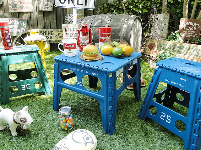 フォルディング・テーブル(ブルー) ■ アメリカン雑貨 アメリカ雑貨 アメリカ 雑貨 人気 おしゃれ アウトドア キャンプ ピクニック ローテーブル ピクニック 折りたたみ 折り畳み インテリア レジャーテーブル 海水浴 インスタ映え グッズ通販格安セール情報 楽天 通販