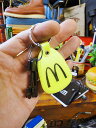 マクドナルド マックキーホルダー(蛍光イエロー) ■ アメリカ雑貨 アメリカン雑貨 アメリカ 雑貨 キーホルダー おしゃれ メンズ キーリング 鍵 人気のアメリカ雑貨屋 ブランド かわいい ファッション 小物 ロゴ