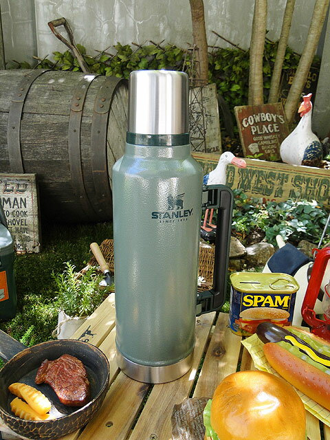 スタンレー　クラシック真空ボトル　（1.9リットル）　STANLEY水筒