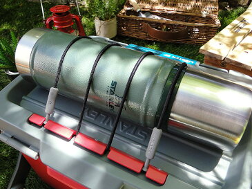 スタンレー ランチクーラーボックス6.6リットル(レッド)+クラシック真空ボトル0.47リットルの2点セット ■ STANLEY 一生モノのアウトドア用品 レトロ感と耐久性 アメリカ雑貨 アメリカン雑貨 水筒 キッチン用品 真空マグ 保温 保冷 おしゃれ 人気 ステンレス 魔法瓶