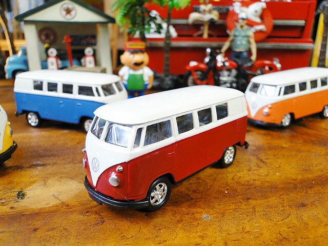 ★アウトレット★【訳あり品】1963年 フォルクス・ワーゲン ワーゲンバス プルバックミニカー 1/60スケール (レッド) アメリカン雑貨 アメリカ雑貨 モデ...