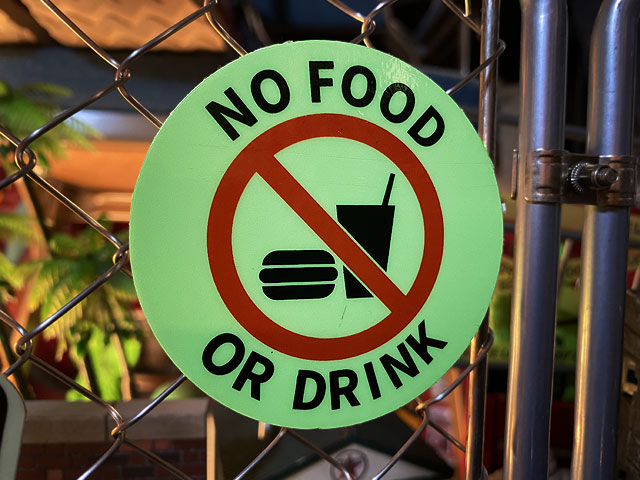 アメリカの蓄光ミニサイン (飲食禁止) 看板 アメリカン雑貨 アメリカ雑貨 グッズ