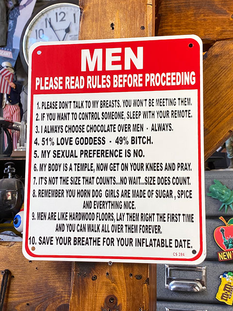 「男どもに告ぐ・・・女子の主義主張とは」　ミニジョーク看板　アメリカン雑貨　アメリカ雑貨　グッズ