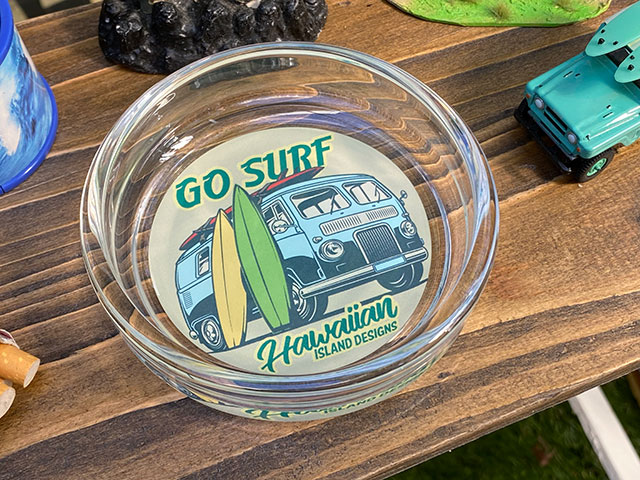 ハワイアン　ガラスアシュトレイ　（GO　SURF）