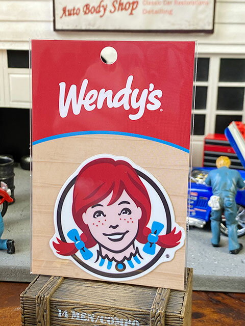 ウェンディーズ　オフィシャルステッカー　Mサイズ　（フェイス）　アメリカン雑貨　アメリカ雑貨　グッズ