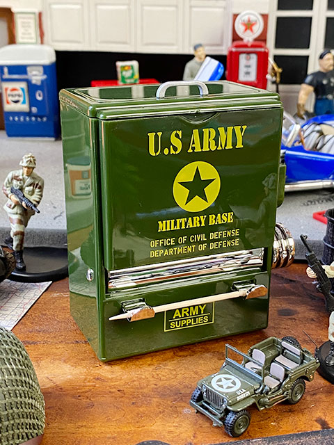 U.S.アーミー　チェストクーラー型つまようじディスペンサー　※説明文の【知っておいていただきたいこと】を必ずご確認ください　アメリカン雑貨　アメリカ雑貨　ミリタリーグッズ　ミリタリー雑貨　サバイバルゲーム　サバゲー　おしゃれ かっこいい