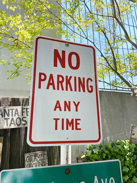 アメリカン　トラフィックサイン　（駐車禁止）　MADE IN U.S.A.　終日駐車禁止　NO PARKING ANY TIME