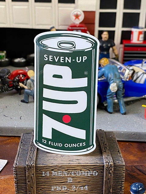 セブンアップ　オフィシャルロゴステッカー　（60年代ロゴ/缶グリーン）　7UP