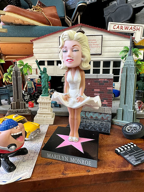楽天市場】マリリン・モンロー フィギュアの通販 楽天市場】マリリン・モンロー フィギュアの通販