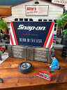 スナップオン ステッカー (星条旗ロゴ) アメリカン雑貨 アメリカ雑貨 ガレージ雑貨 ガレージング雑貨 snap-on 工具ブランド グッズ おしゃれ かっこい...