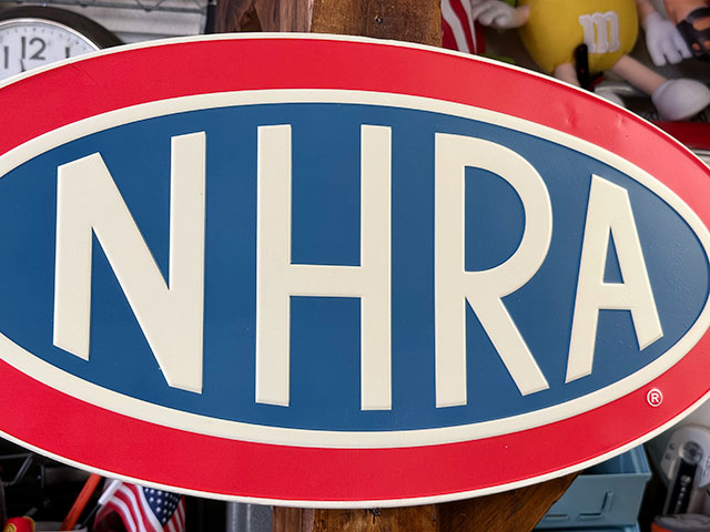 NHRA　エンボスティンサイン　（ロゴ）　看板　アメリカン雑貨　アメリカ雑貨　グッズ