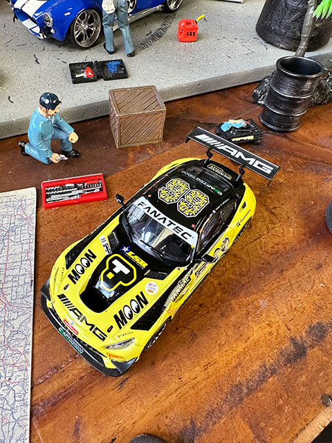 ターマックワークス×ムーンアイズ　限定コラボミニカー　メルセデス　AMG　GT3　ムーンアイズ　1/43スケール　MOONEYES　　アメリカン雑貨　アメリカ雑貨　モデルカー　ジオラマ　グッズ　おしゃれ ガレージ雑貨　ガレージング雑貨 かっこいい