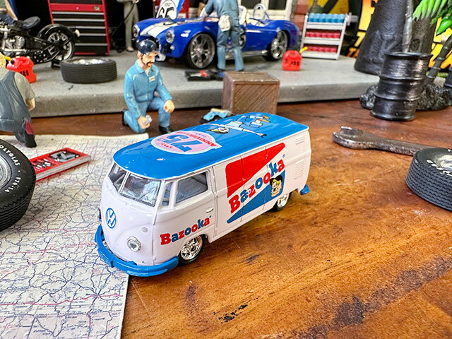 ★アウトレット★【訳あり品】M2 限定3850台 バズーカ バブルガム75周年アニバーサリー 1960年フォルクス・ワーゲン デリバリーバン USAモデル ダイ...