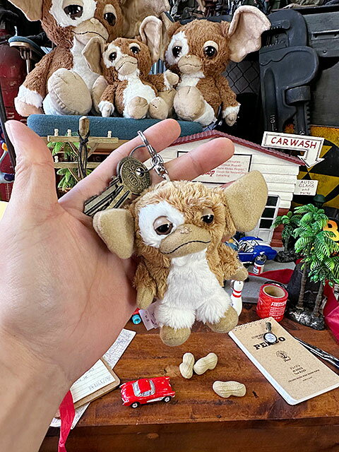 楽天市場】グレムリン ギズモ(ぬいぐるみ|ぬいぐるみ・人形 楽天市場】グレムリン ギズモ(ぬいぐるみ|ぬいぐるみ・人形