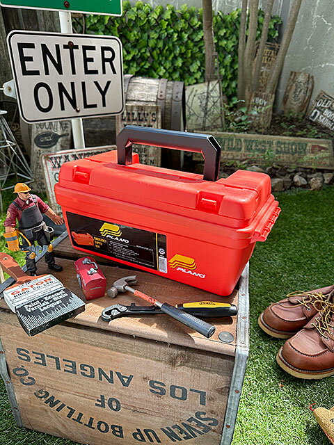 プラノ　オレンジ　エマージェンシーボックス　Mサイズ　アメリカン雑貨　アメリカ雑貨　ミリタリーグッズ ...