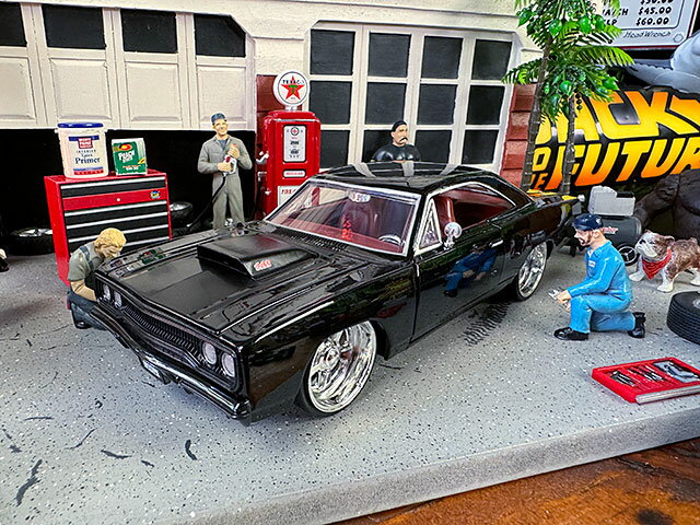 Jada　1970年　プリムス　ロードランナー　ダイキャストミニカー　1/24スケール　（ブラック）