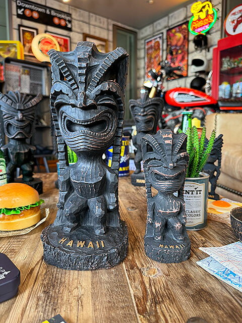 樂天商城 - ハパウッド　ハワイアン　ティキ　Sサイズ+Lサイズ　（2体セット/ハッピー）　幸せの神　アメリカン雑貨　アメリカ雑貨　ハワイアン雑貨　ハワイ雑貨　ハワイグッズ　ハワイアングッズ　おしゃれ　ショップインテリア
