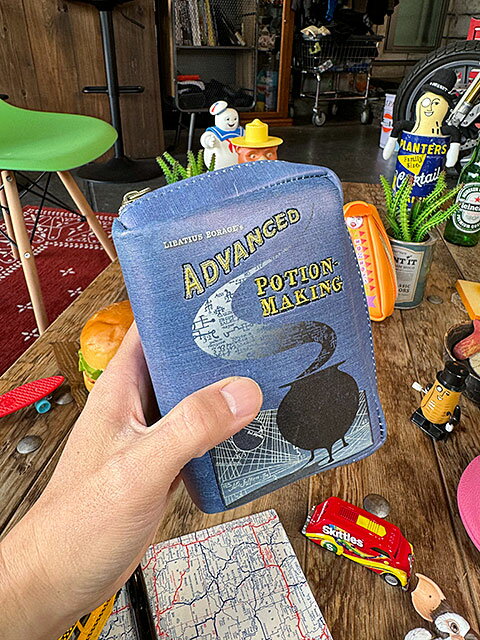 ハリーポッター 魔法薬学の教科書 半純血のプリンス ファスナーポーチ アメリカン雑貨 アメリカ雑貨 グッズ