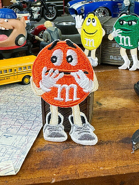 樂天商城 - M&M's　キャラクターワッペン　ミニサイズ　（オレンジ）　単品　アメリカン雑貨　アメリカ雑貨　グッズ