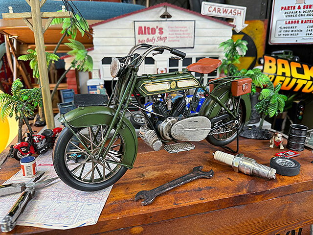 1920年代　クラシックバイク　ブリキオブジェ　アメリカン雑貨　アメリカ雑貨　グッズ　おしゃれ かっこいい　ガレージ雑貨　ガレージング雑貨　ショップインテリア